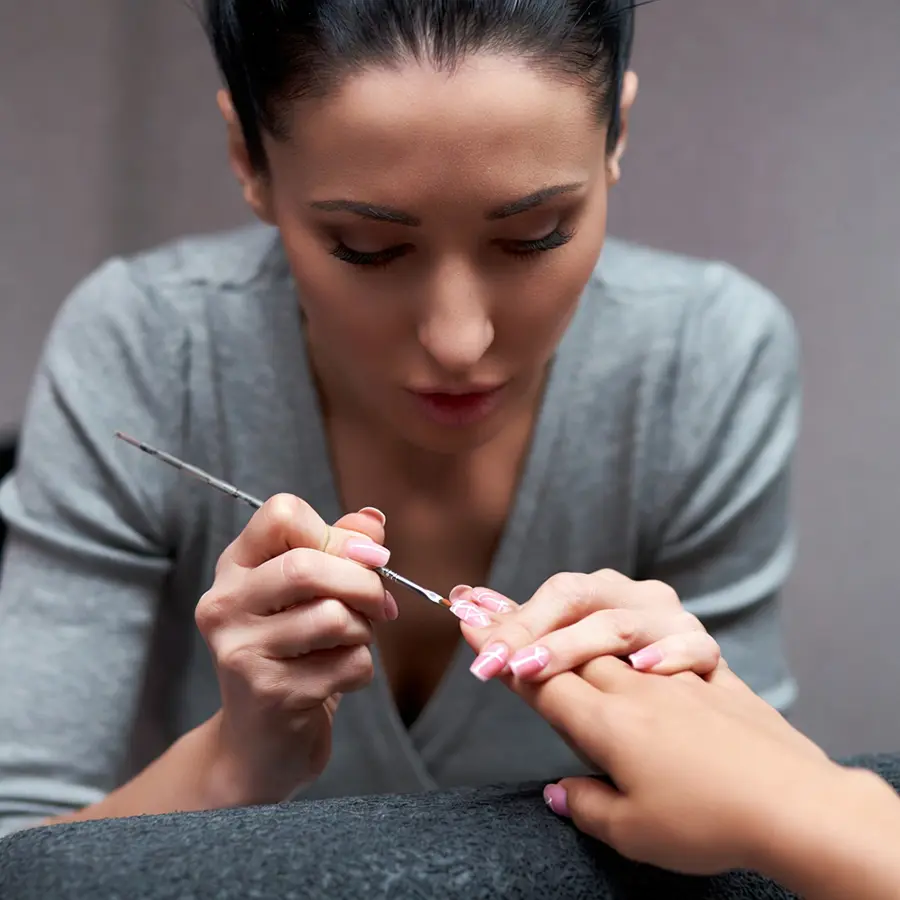 Körömápolás, manikűr és műköröm készítés